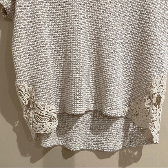 American Eagle Knit Short Sleeve - Picture 2 of 4